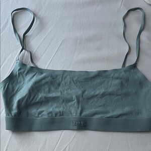 SKIMS XS Bra